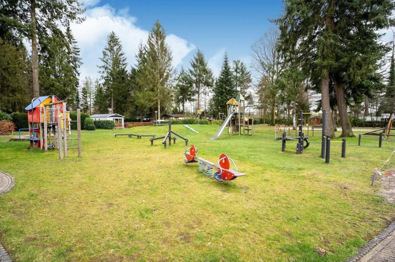 Sfeervol Vakantiehuisje In Bosrijke Omgeving 보르덴 외부 사진